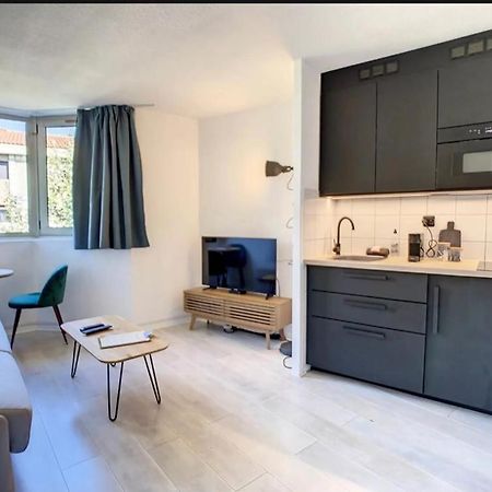 Studio Contemporain Avec Piscine Proche De La Mer Cannes Luaran gambar